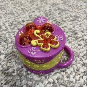 Littlest Pet Shop Teeniest Tiniest Pop-Up Butterfly Garden 2006 With Characters